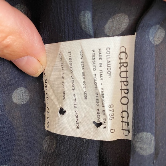 Valentino silk collared blue and white polka dot blouse. Size 8 - Picture 3 of 4